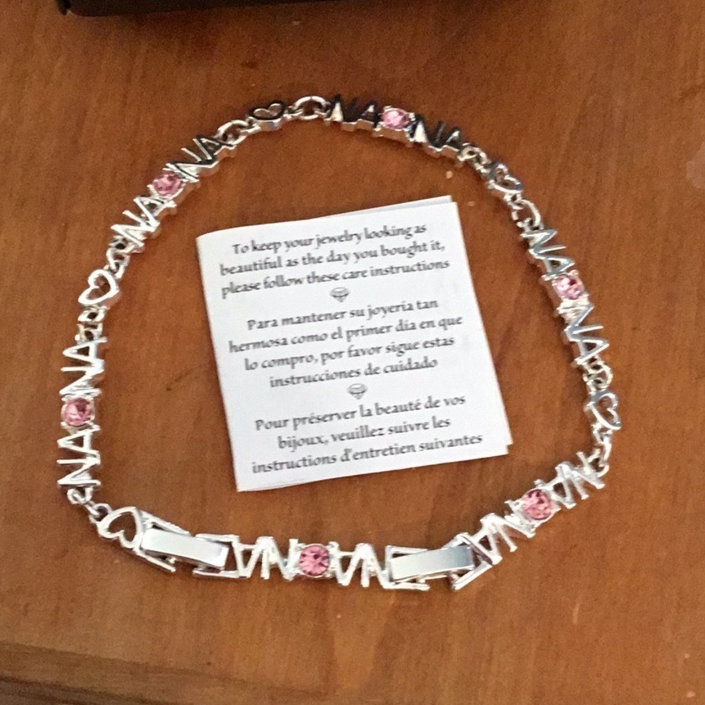 Avon Nana tennis Bracelet new in box - Picture 1 of 4